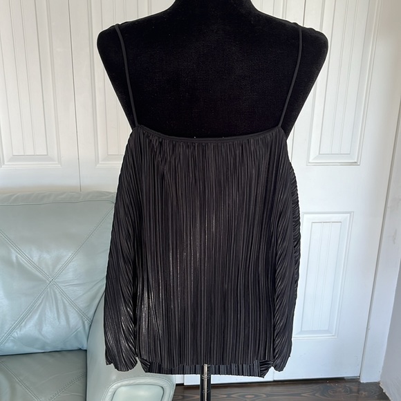 H&M Black, textured, Spaghetti Strap Tank Top, Size XL - Picture 4 of 11